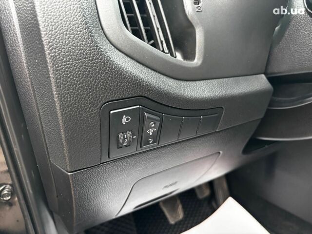 Черный Киа Sportage, объемом двигателя 1.7 л и пробегом 165 тыс. км за 13490 $, фото 19 на Automoto.ua