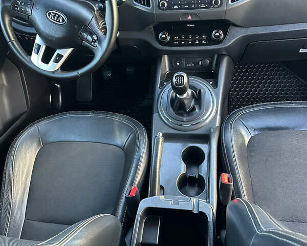 Черный Киа Sportage, объемом двигателя 1.7 л и пробегом 206 тыс. км за 12100 $, фото 46 на Automoto.ua