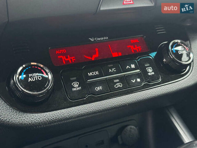 Черный Киа Sportage, объемом двигателя 2.4 л и пробегом 173 тыс. км за 12990 $, фото 14 на Automoto.ua