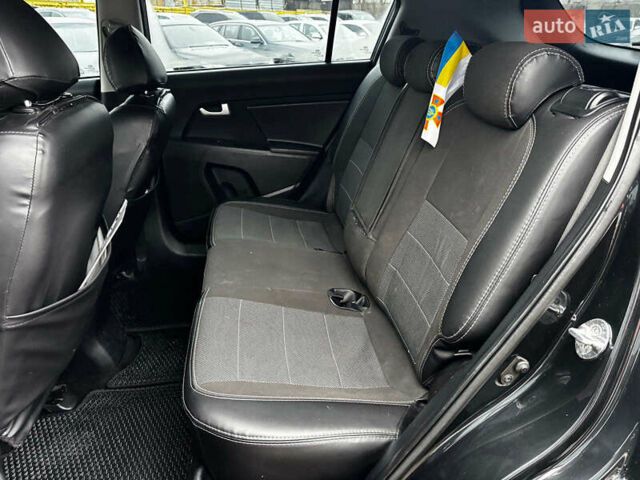 Черный Киа Sportage, объемом двигателя 1.7 л и пробегом 165 тыс. км за 13490 $, фото 14 на Automoto.ua