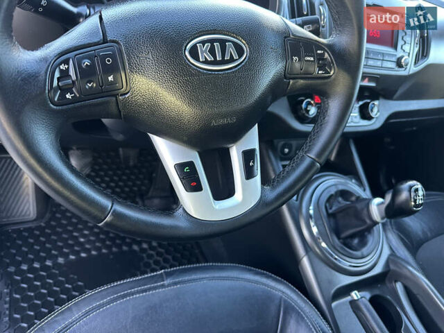 Черный Киа Sportage, объемом двигателя 1.7 л и пробегом 206 тыс. км за 12100 $, фото 57 на Automoto.ua