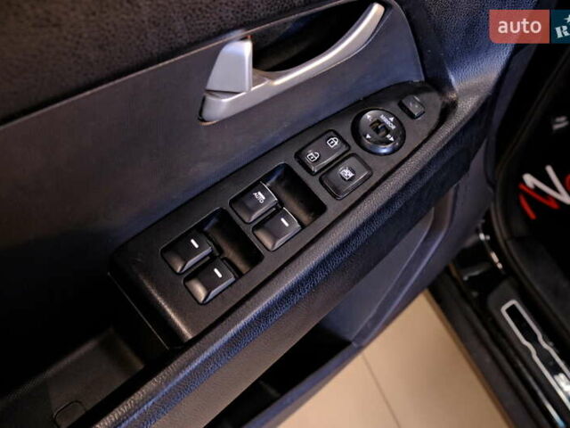 Черный Киа Sportage, объемом двигателя 2 л и пробегом 185 тыс. км за 12900 $, фото 23 на Automoto.ua