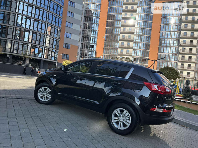 Чорний Кіа Sportage, об'ємом двигуна 2 л та пробігом 135 тис. км за 12450 $, фото 44 на Automoto.ua