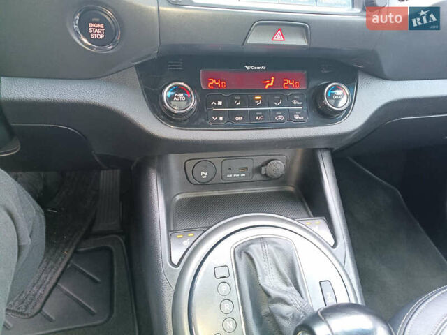 Черный Киа Sportage, объемом двигателя 2 л и пробегом 209 тыс. км за 14599 $, фото 19 на Automoto.ua