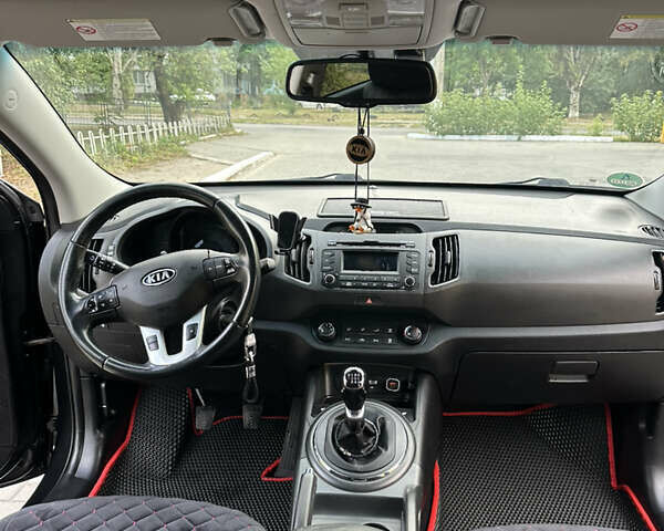 Чорний Кіа Sportage, об'ємом двигуна 0 л та пробігом 200 тис. км за 11650 $, фото 7 на Automoto.ua