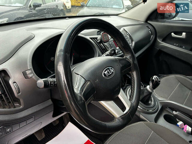 Черный Киа Sportage, объемом двигателя 1.7 л и пробегом 165 тыс. км за 13490 $, фото 24 на Automoto.ua