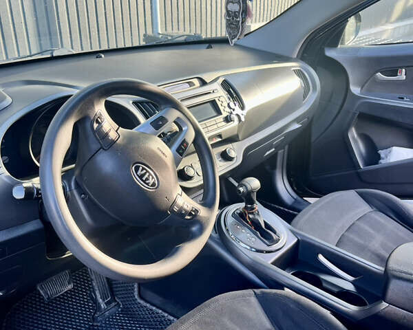 Чорний Кіа Sportage, об'ємом двигуна 2.4 л та пробігом 184 тис. км за 11100 $, фото 4 на Automoto.ua