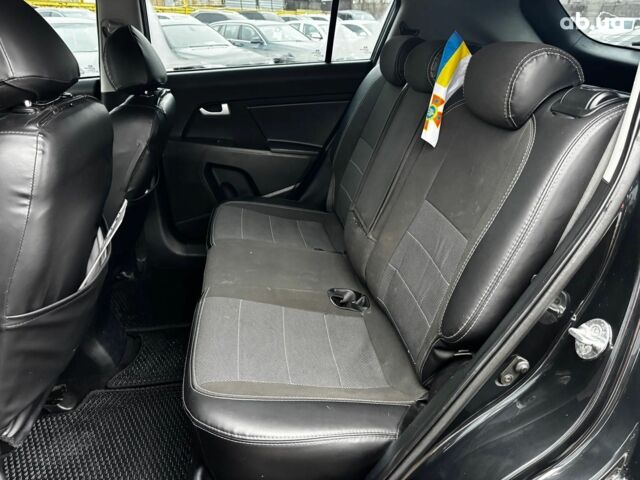 Черный Киа Sportage, объемом двигателя 1.7 л и пробегом 165 тыс. км за 13490 $, фото 14 на Automoto.ua
