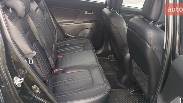 Черный Киа Sportage, объемом двигателя 1.7 л и пробегом 167 тыс. км за 12800 $, фото 16 на Automoto.ua