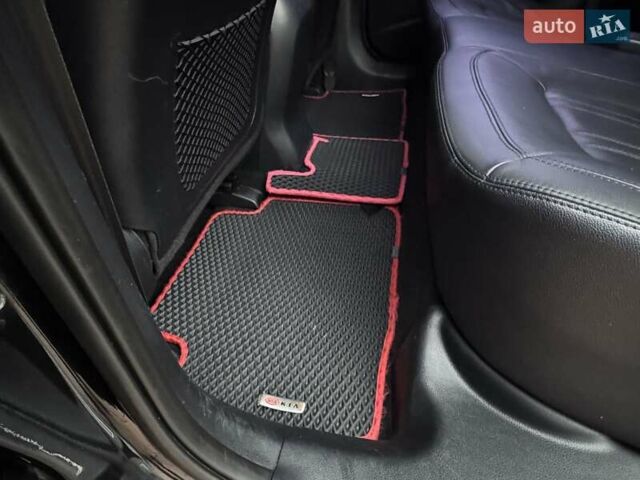 Черный Киа Sportage, объемом двигателя 2 л и пробегом 180 тыс. км за 13300 $, фото 49 на Automoto.ua