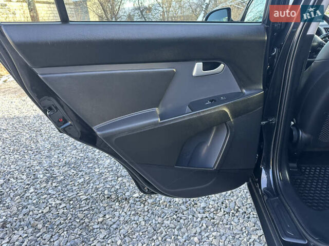Черный Киа Sportage, объемом двигателя 1.7 л и пробегом 206 тыс. км за 12100 $, фото 44 на Automoto.ua