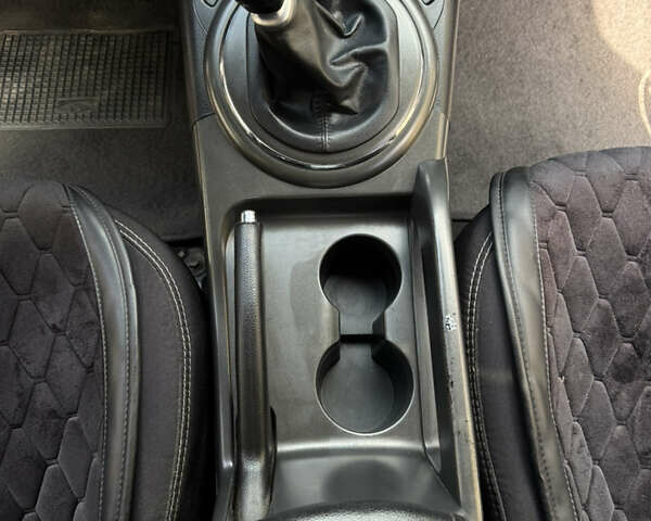 Чорний Кіа Sportage, об'ємом двигуна 1.7 л та пробігом 219 тис. км за 11200 $, фото 21 на Automoto.ua