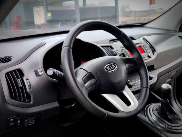 Черный Киа Sportage, объемом двигателя 2 л и пробегом 135 тыс. км за 10200 $, фото 11 на Automoto.ua