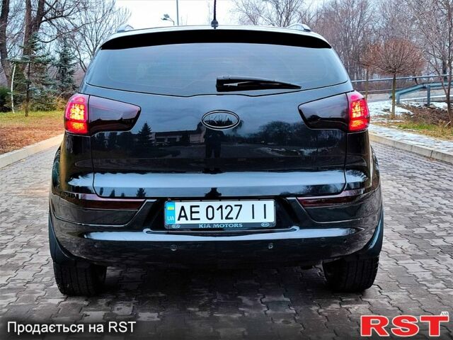 Черный Киа Sportage, объемом двигателя 2 л и пробегом 215 тыс. км за 13999 $, фото 5 на Automoto.ua