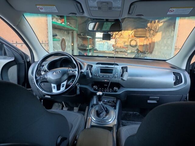 Черный Киа Sportage, объемом двигателя 2 л и пробегом 72 тыс. км за 11400 $, фото 4 на Automoto.ua