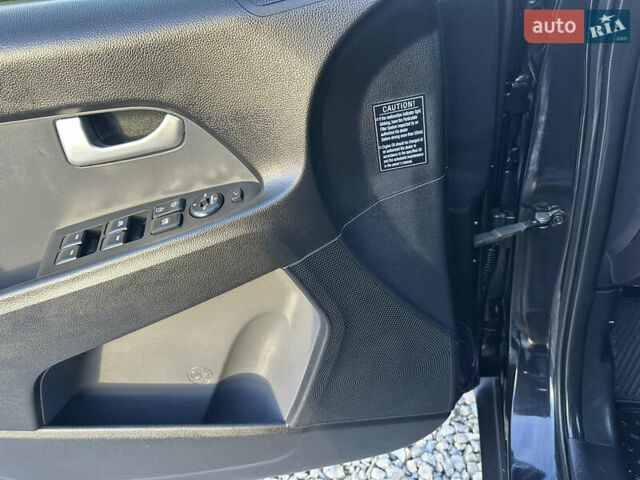 Черный Киа Sportage, объемом двигателя 1.7 л и пробегом 206 тыс. км за 12100 $, фото 42 на Automoto.ua