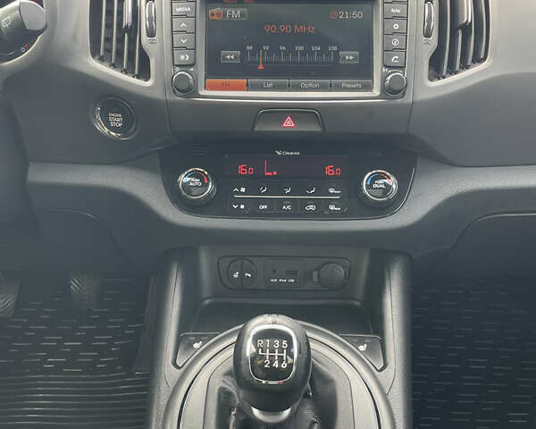 Черный Киа Sportage, объемом двигателя 1.7 л и пробегом 235 тыс. км за 12299 $, фото 10 на Automoto.ua