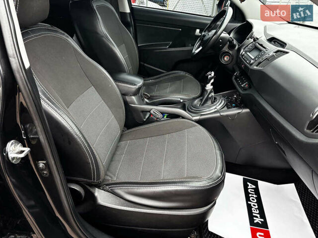 Черный Киа Sportage, объемом двигателя 1.7 л и пробегом 165 тыс. км за 13490 $, фото 16 на Automoto.ua