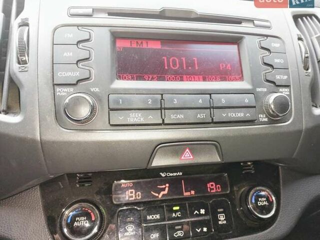 Чорний Кіа Sportage, об'ємом двигуна 1.99 л та пробігом 40 тис. км за 16500 $, фото 8 на Automoto.ua