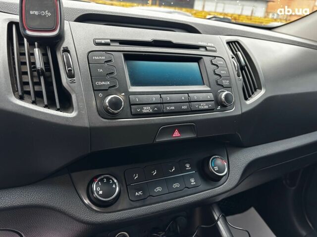 Черный Киа Sportage, объемом двигателя 1.7 л и пробегом 165 тыс. км за 13490 $, фото 20 на Automoto.ua