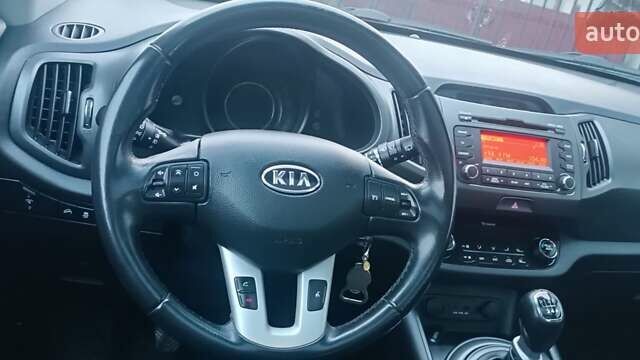 Черный Киа Sportage, объемом двигателя 1.7 л и пробегом 167 тыс. км за 12800 $, фото 24 на Automoto.ua