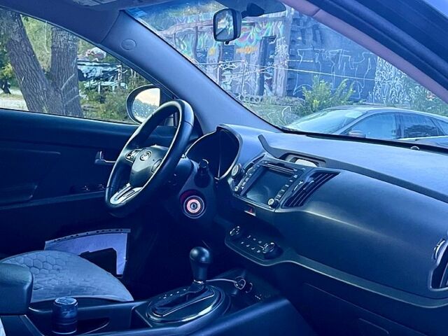 Чорний Кіа Sportage, об'ємом двигуна 2.4 л та пробігом 180 тис. км за 12000 $, фото 3 на Automoto.ua