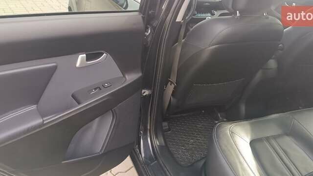 Черный Киа Sportage, объемом двигателя 1.7 л и пробегом 167 тыс. км за 12800 $, фото 13 на Automoto.ua