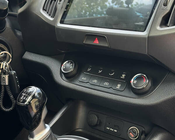 Чорний Кіа Sportage, об'ємом двигуна 1.7 л та пробігом 219 тис. км за 11200 $, фото 26 на Automoto.ua