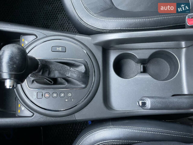 Черный Киа Sportage, объемом двигателя 1.99 л и пробегом 329 тыс. км за 13300 $, фото 36 на Automoto.ua