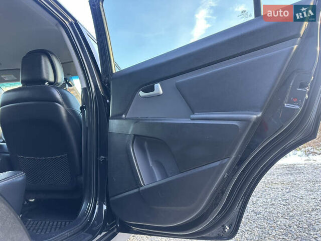 Черный Киа Sportage, объемом двигателя 1.7 л и пробегом 206 тыс. км за 12100 $, фото 45 на Automoto.ua