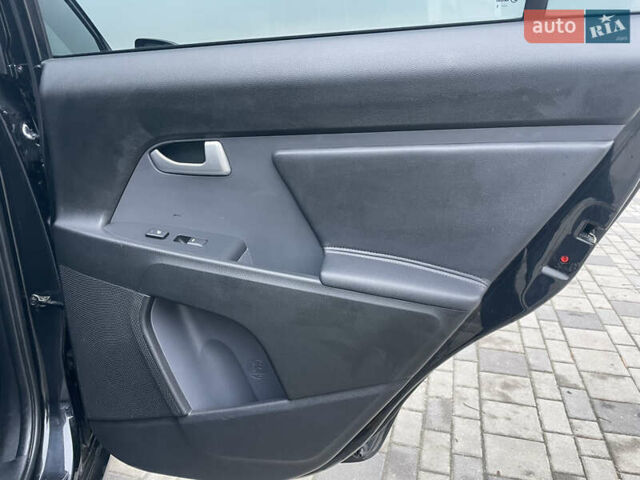 Черный Киа Sportage, объемом двигателя 1.99 л и пробегом 329 тыс. км за 13300 $, фото 22 на Automoto.ua