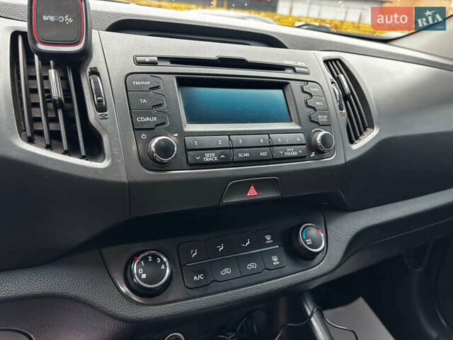 Черный Киа Sportage, объемом двигателя 1.7 л и пробегом 165 тыс. км за 13490 $, фото 20 на Automoto.ua