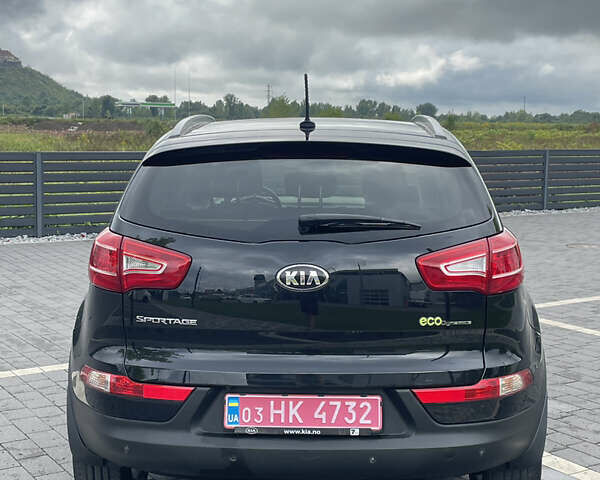 Черный Киа Sportage, объемом двигателя 1.7 л и пробегом 235 тыс. км за 12299 $, фото 4 на Automoto.ua