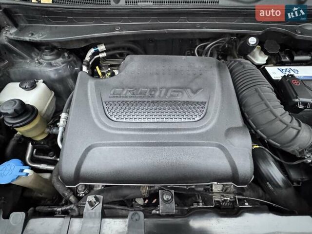 Черный Киа Sportage, объемом двигателя 2 л и пробегом 180 тыс. км за 13300 $, фото 68 на Automoto.ua