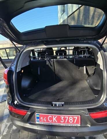 Черный Киа Sportage, объемом двигателя 2 л и пробегом 244 тыс. км за 13200 $, фото 5 на Automoto.ua