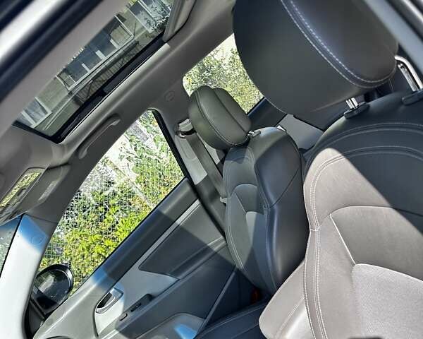 Черный Киа Sportage, объемом двигателя 1.7 л и пробегом 214 тыс. км за 12000 $, фото 5 на Automoto.ua