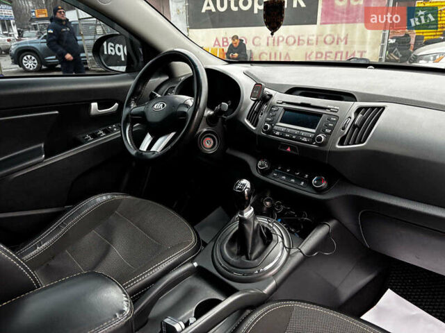 Черный Киа Sportage, объемом двигателя 1.7 л и пробегом 165 тыс. км за 13490 $, фото 17 на Automoto.ua
