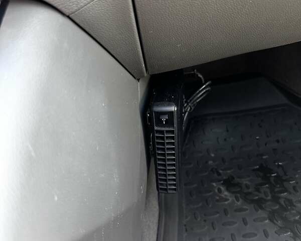 Черный Киа Sportage, объемом двигателя 1.7 л и пробегом 214 тыс. км за 12000 $, фото 24 на Automoto.ua