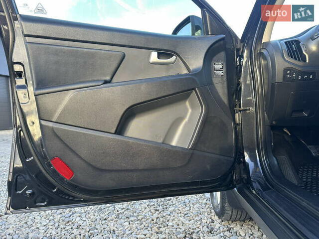 Черный Киа Sportage, объемом двигателя 1.7 л и пробегом 206 тыс. км за 12100 $, фото 43 на Automoto.ua