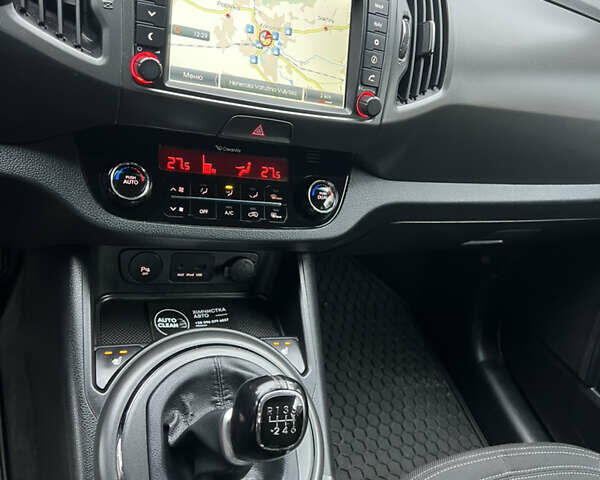 Черный Киа Sportage, объемом двигателя 1.6 л и пробегом 185 тыс. км за 11900 $, фото 14 на Automoto.ua