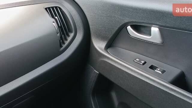 Черный Киа Sportage, объемом двигателя 1.7 л и пробегом 130 тыс. км за 13600 $, фото 20 на Automoto.ua