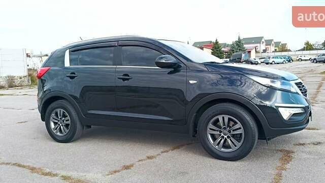 Черный Киа Sportage, объемом двигателя 1.7 л и пробегом 130 тыс. км за 13600 $, фото 2 на Automoto.ua