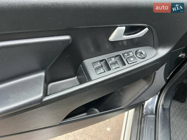 Черный Киа Sportage, объемом двигателя 1.6 л и пробегом 185 тыс. км за 11900 $, фото 20 на Automoto.ua