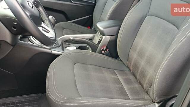 Черный Киа Sportage, объемом двигателя 1.7 л и пробегом 130 тыс. км за 13600 $, фото 25 на Automoto.ua