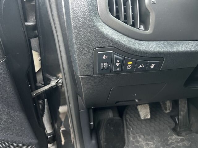 Черный Киа Sportage, объемом двигателя 1.6 л и пробегом 185 тыс. км за 11700 $, фото 19 на Automoto.ua