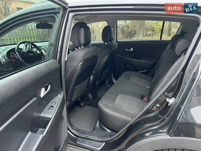Черный Киа Sportage, объемом двигателя 1.6 л и пробегом 185 тыс. км за 11900 $, фото 16 на Automoto.ua