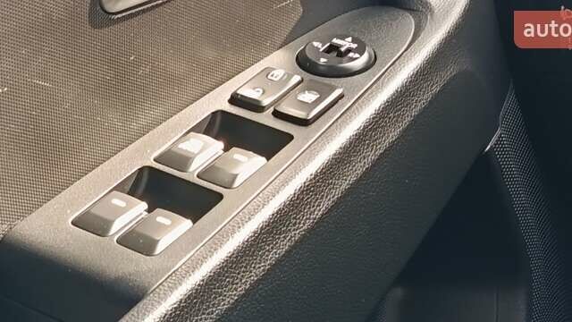 Черный Киа Sportage, объемом двигателя 1.7 л и пробегом 130 тыс. км за 13600 $, фото 22 на Automoto.ua