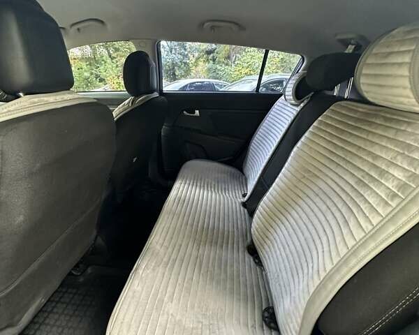 Чорний Кіа Sportage, об'ємом двигуна 2 л та пробігом 160 тис. км за 14500 $, фото 1 на Automoto.ua