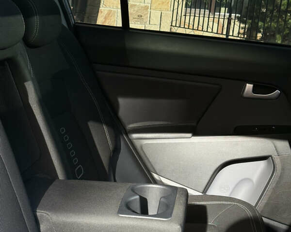 Черный Киа Sportage, объемом двигателя 1.59 л и пробегом 266 тыс. км за 10850 $, фото 29 на Automoto.ua