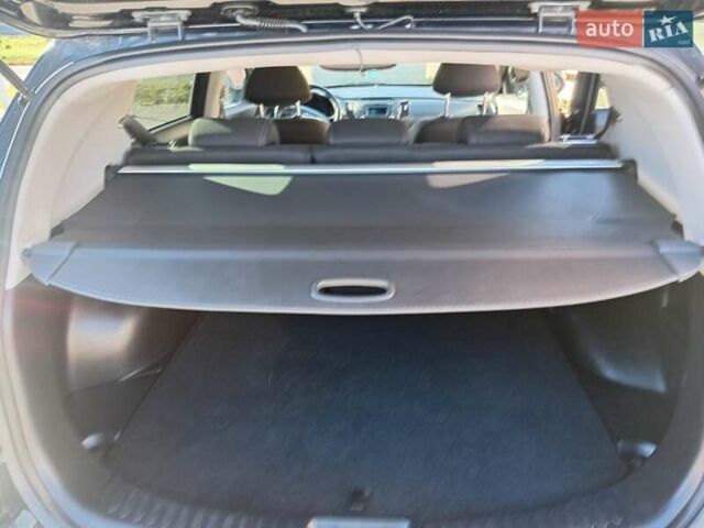 Чорний Кіа Sportage, об'ємом двигуна 1.69 л та пробігом 281 тис. км за 10700 $, фото 1 на Automoto.ua